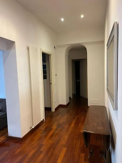 Appartamento In Centro Storico Vicino La Stazione Termini Roma Apartamento